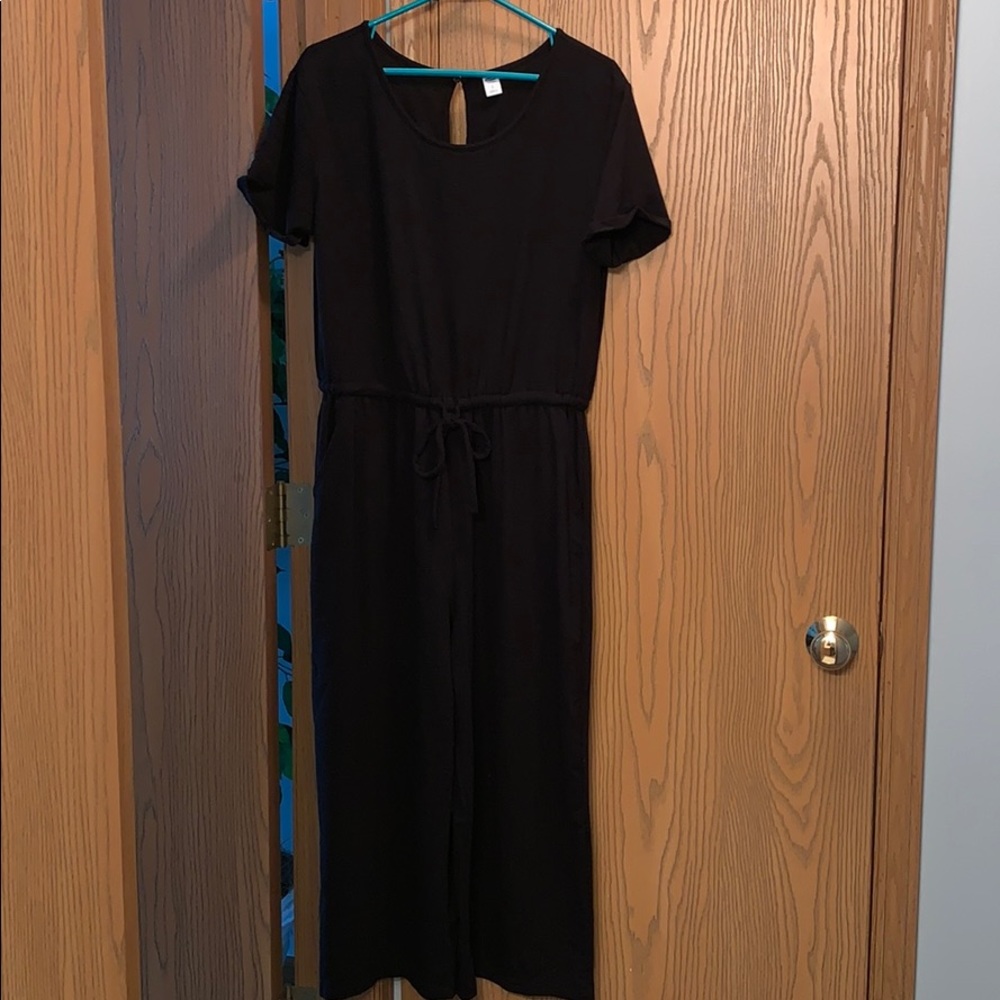Black old navy jump suit with pockets